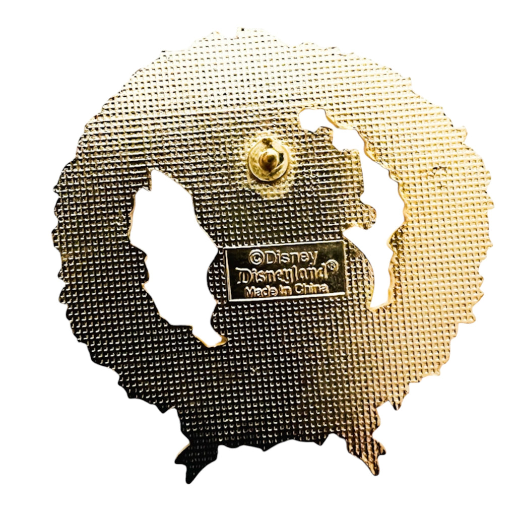 Disneyland DLR Santa Goofy Wreath Christmas Pin