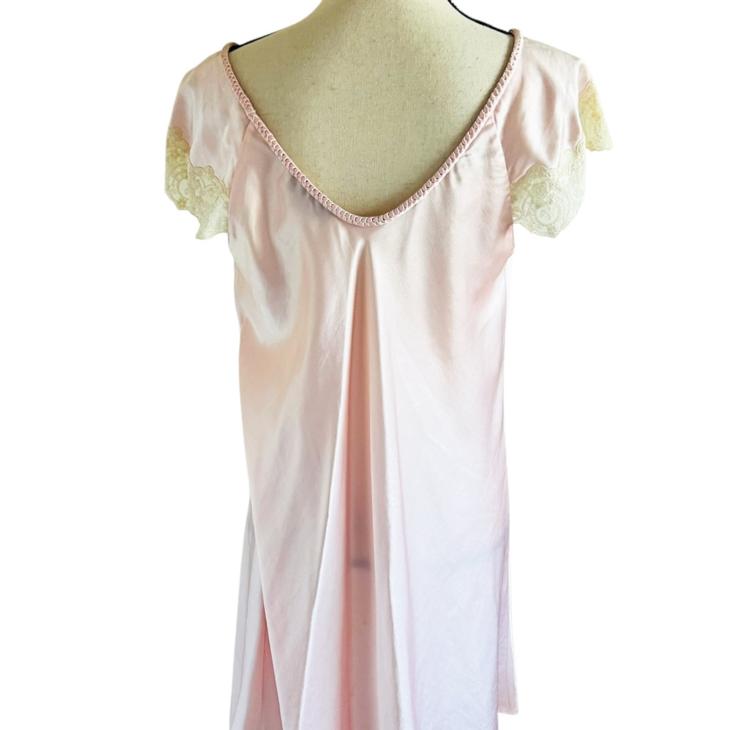 Oscar de la Renta Neiman Marcus Pale Pink Lingerie Nightie