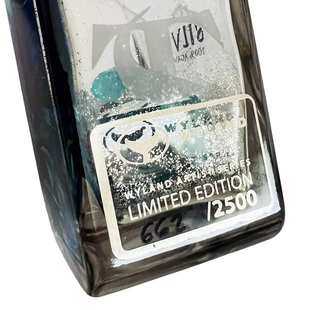 Wyland Series Limited Edition Empty Bottle with Wooden Cap