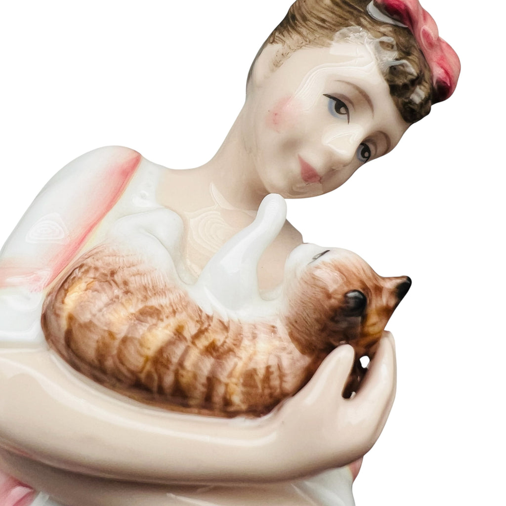 Royal Doulton Kimberly HN3382 Porcelain Retired Figurine