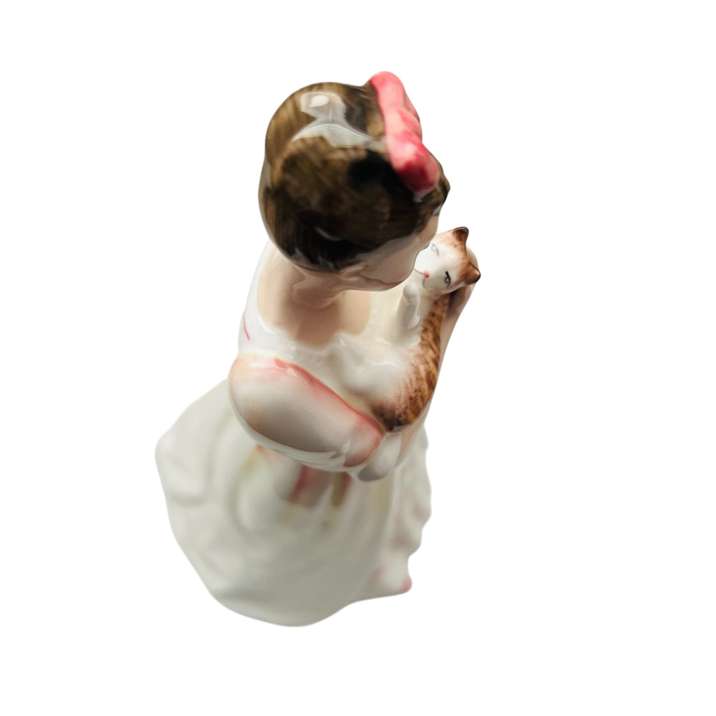 Royal Doulton Kimberly HN3382 Porcelain Retired Figurine
