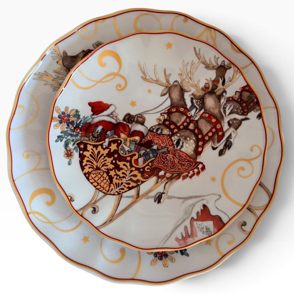 Williams Sonoma Holiday Reindeer Plates (Set of 2)