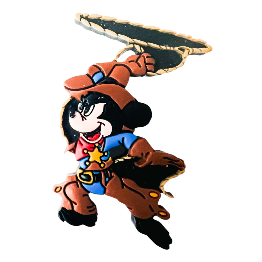 Disney Mickey Mouse Western Cowboy w/Rope Rubber Pin