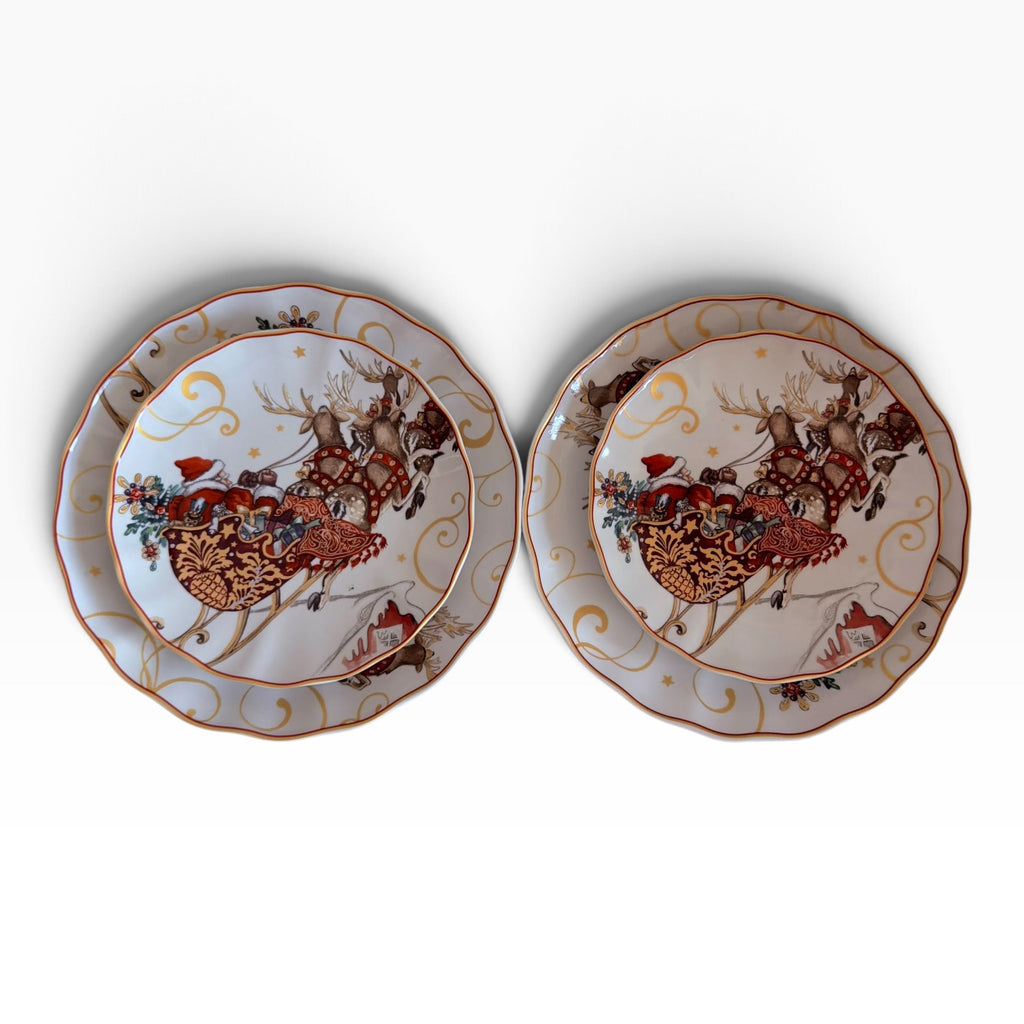 Williams Sonoma Holiday Reindeer Plates (Set of 2)