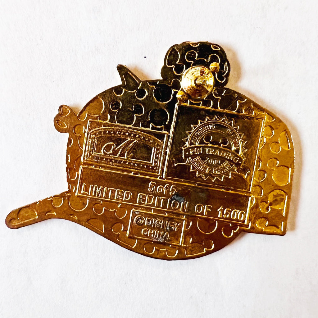 Disney Tinker Bell Laying Down Limited Edition 1500 Pin