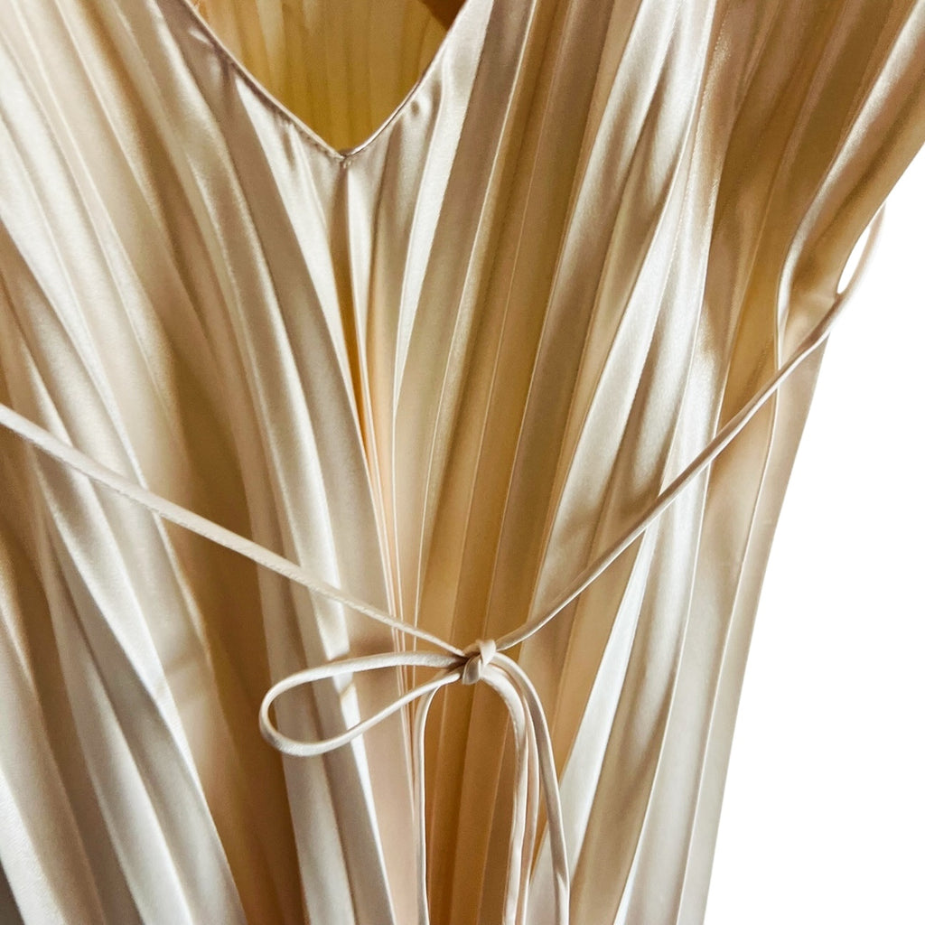 Vintage Seashell Champagne Pleated Bow Slip Gown