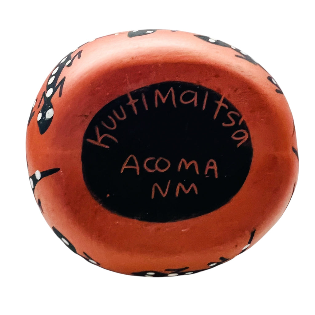 Kuutimaitsa Acoma Lizards w/Spots Pottery Vase
