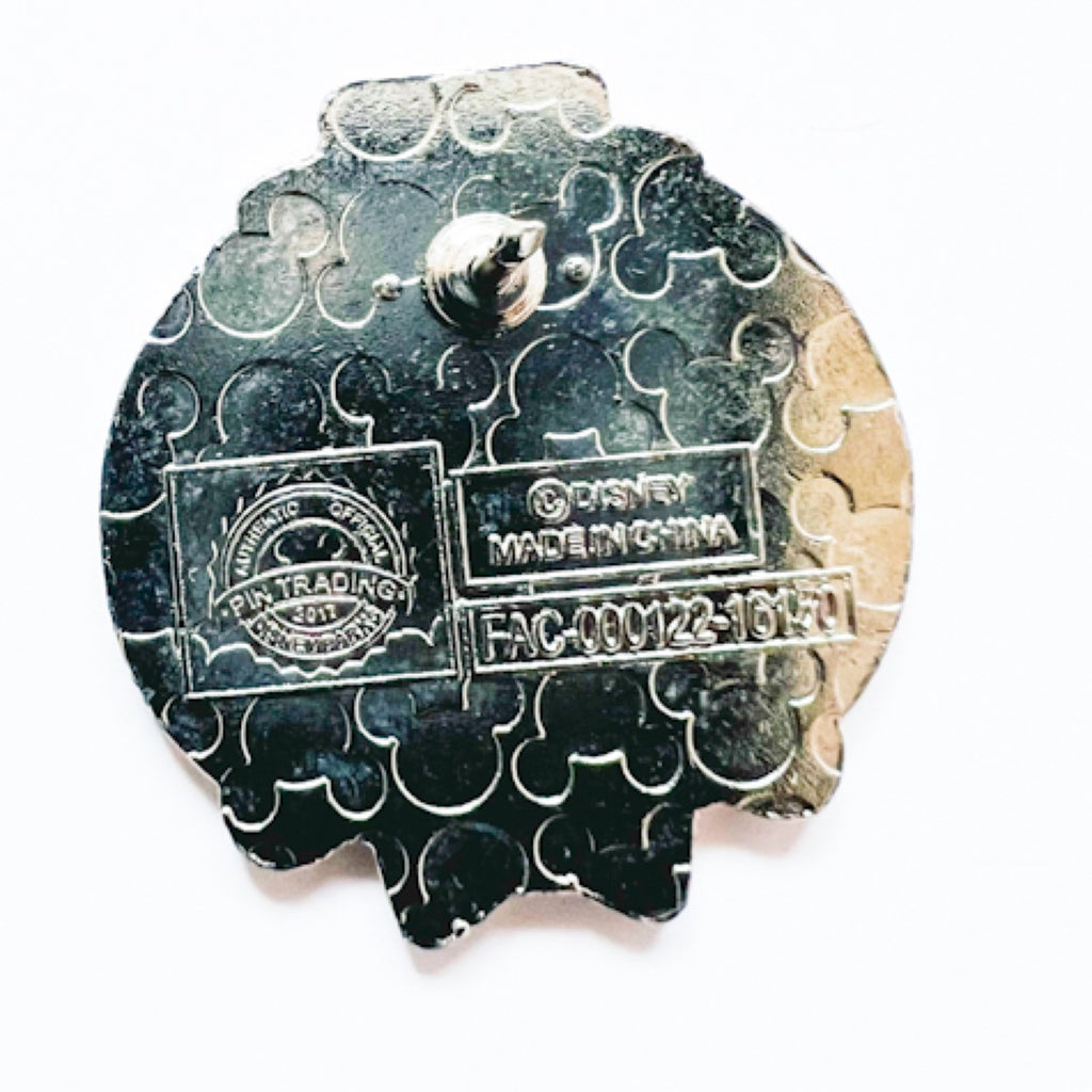 Disney Barker Bird Adventureland Tsum Tsum Pin