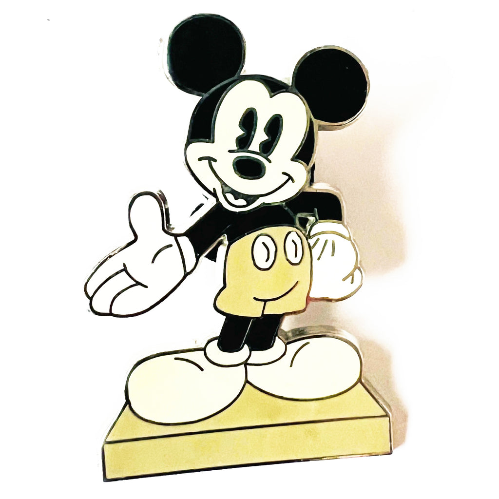 Disney Mickey Mouse Standing Right Hand Out Cast Exclusive Pin