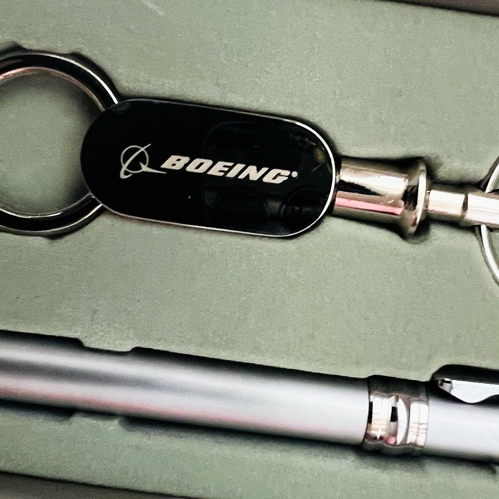 BOEING Aircraft Company Pen and Keychain Gift Set