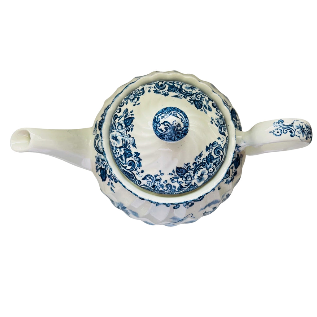 Johnson Brothers Coaching Scenes Blue England Teapot & Lid