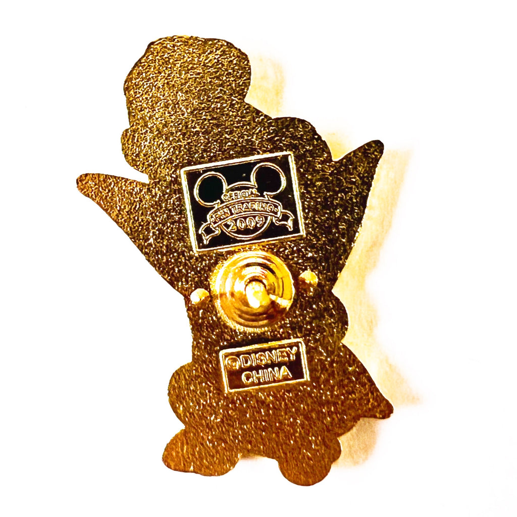 Disney Tinker Bell Toddler Cutie Sitting Crossing Legs Pin