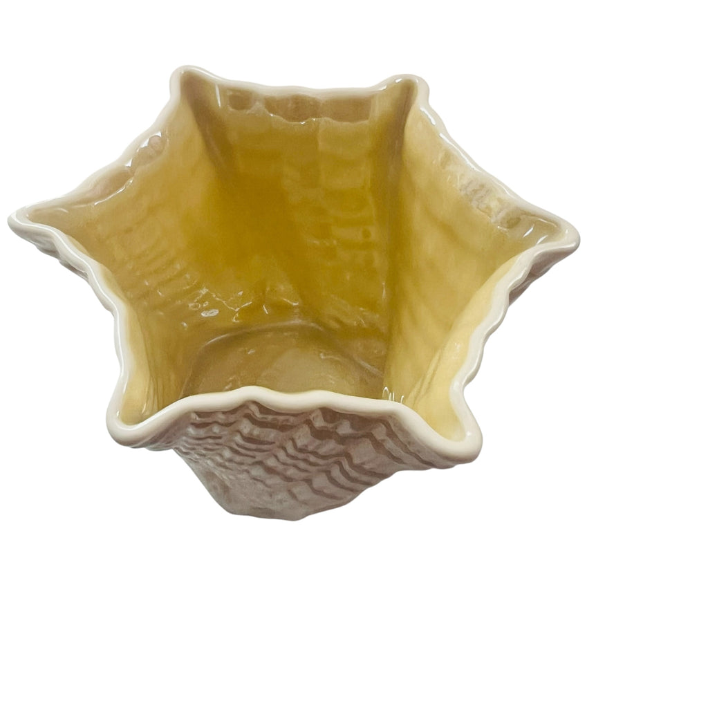 Vintage Belleek Ireland Spiral Limpet Shell Vase