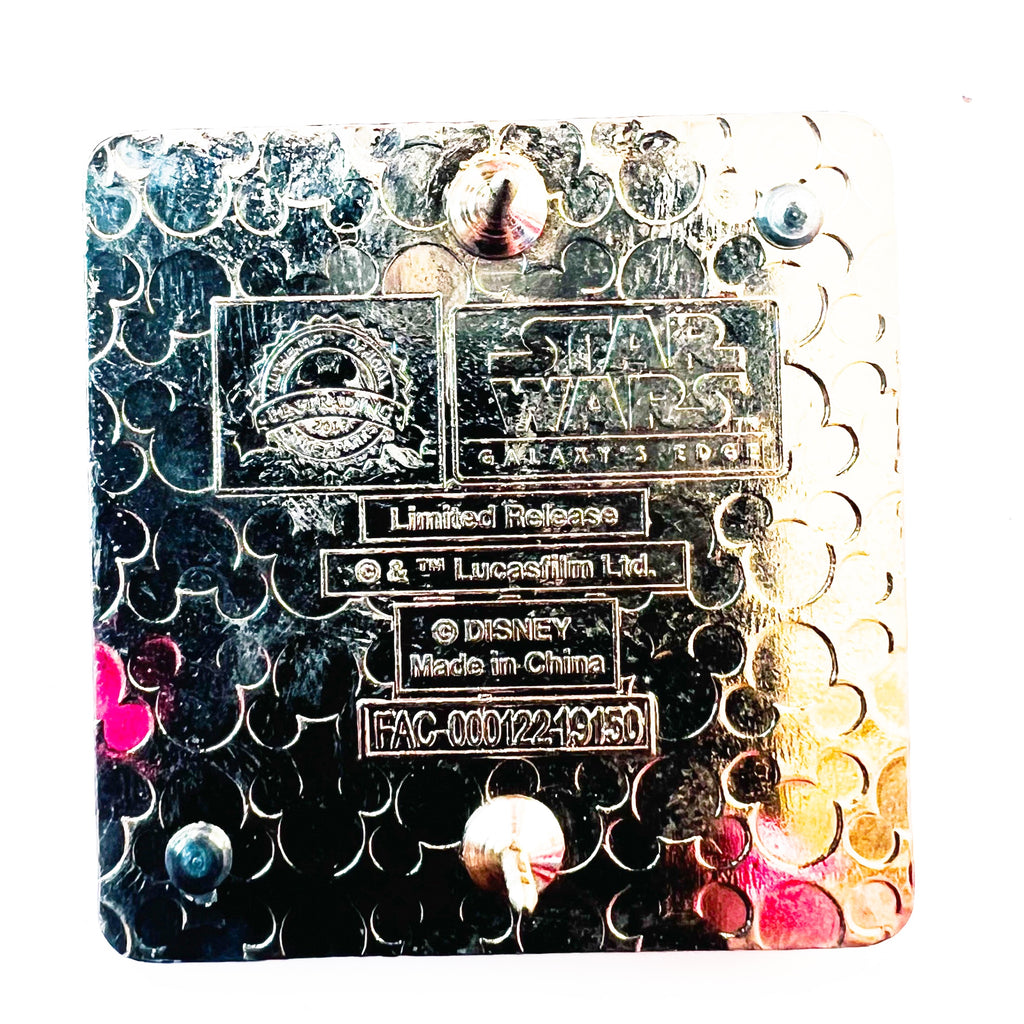 Disney Star Wars Galaxy’s Edge Landing 2019 Millennium Falcon LR Pin