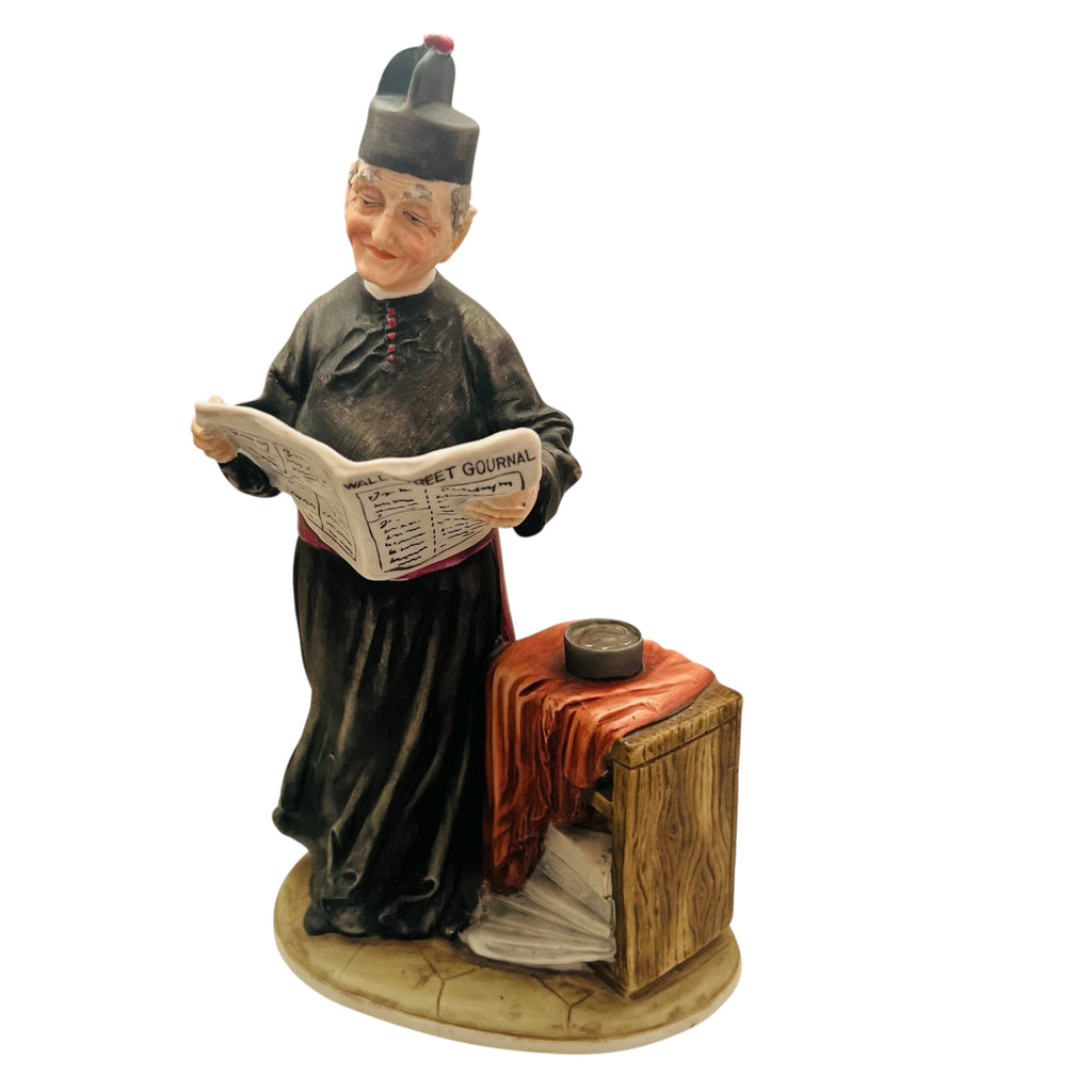 Vintage Italian Capodimonte Pucci Porcelain The Padre’s Hobbt Figurine