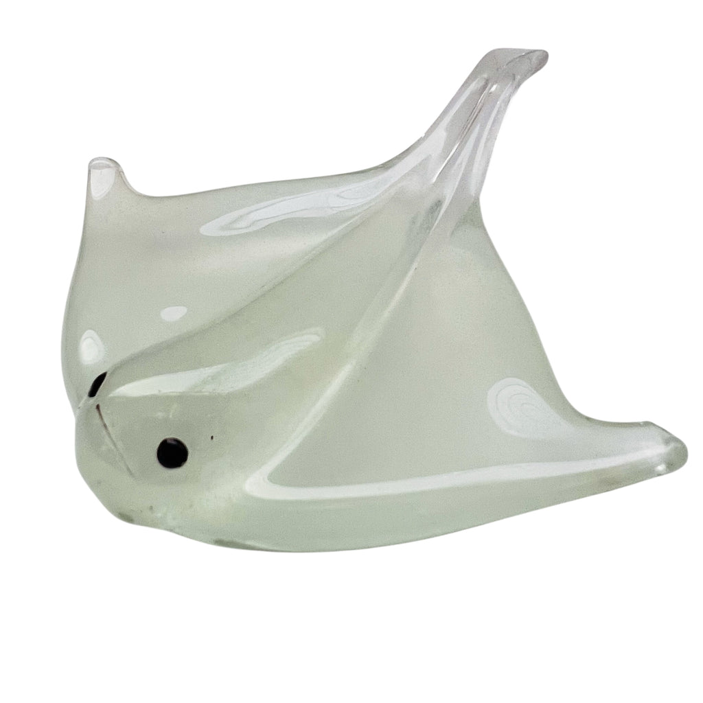 Dynasty Gallery Stingray Glows In Dark Art Glass Figurine Paperweight