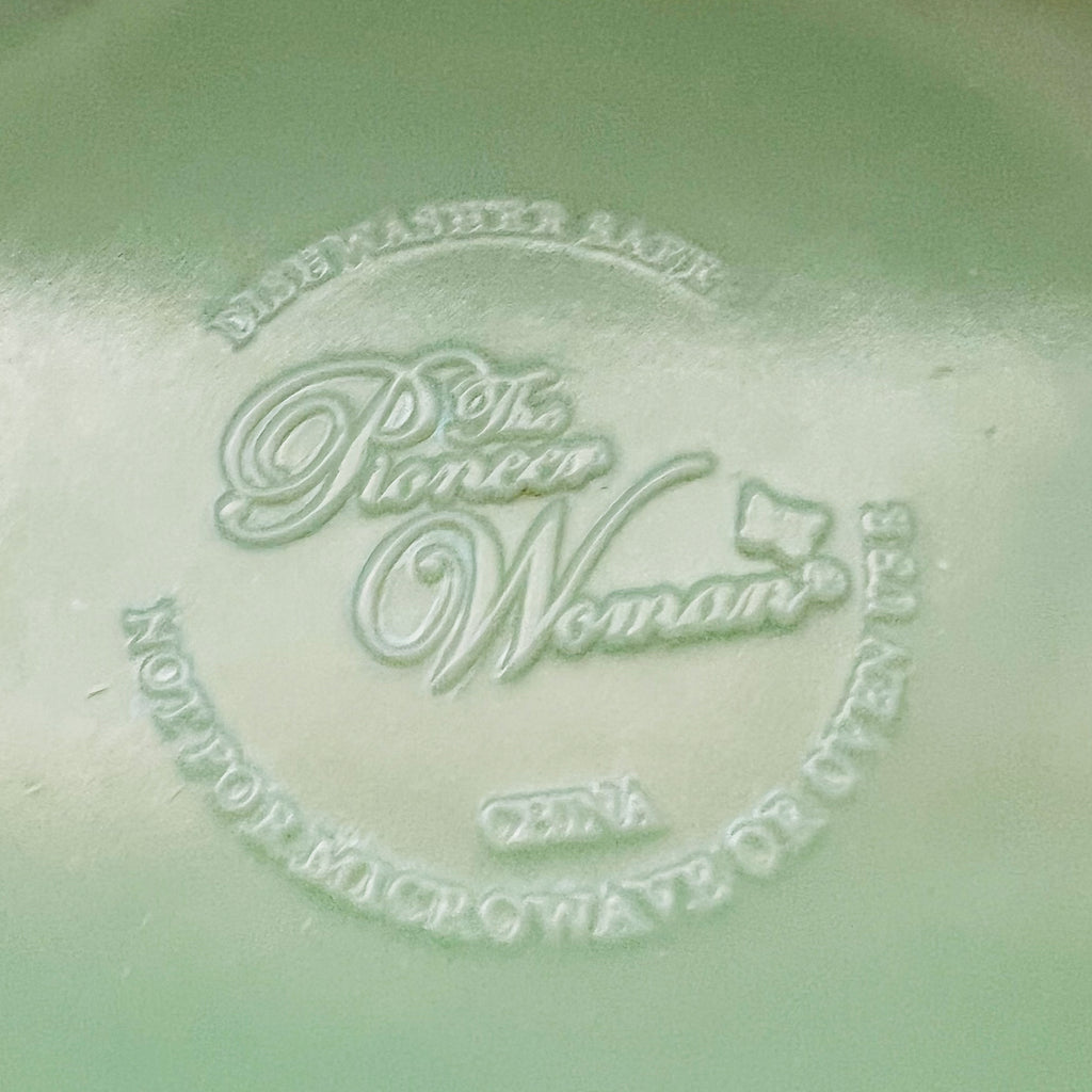 The Pioneer Woman Timeless Beauty Green Jadeite Scalloped Edge Dinner Plate