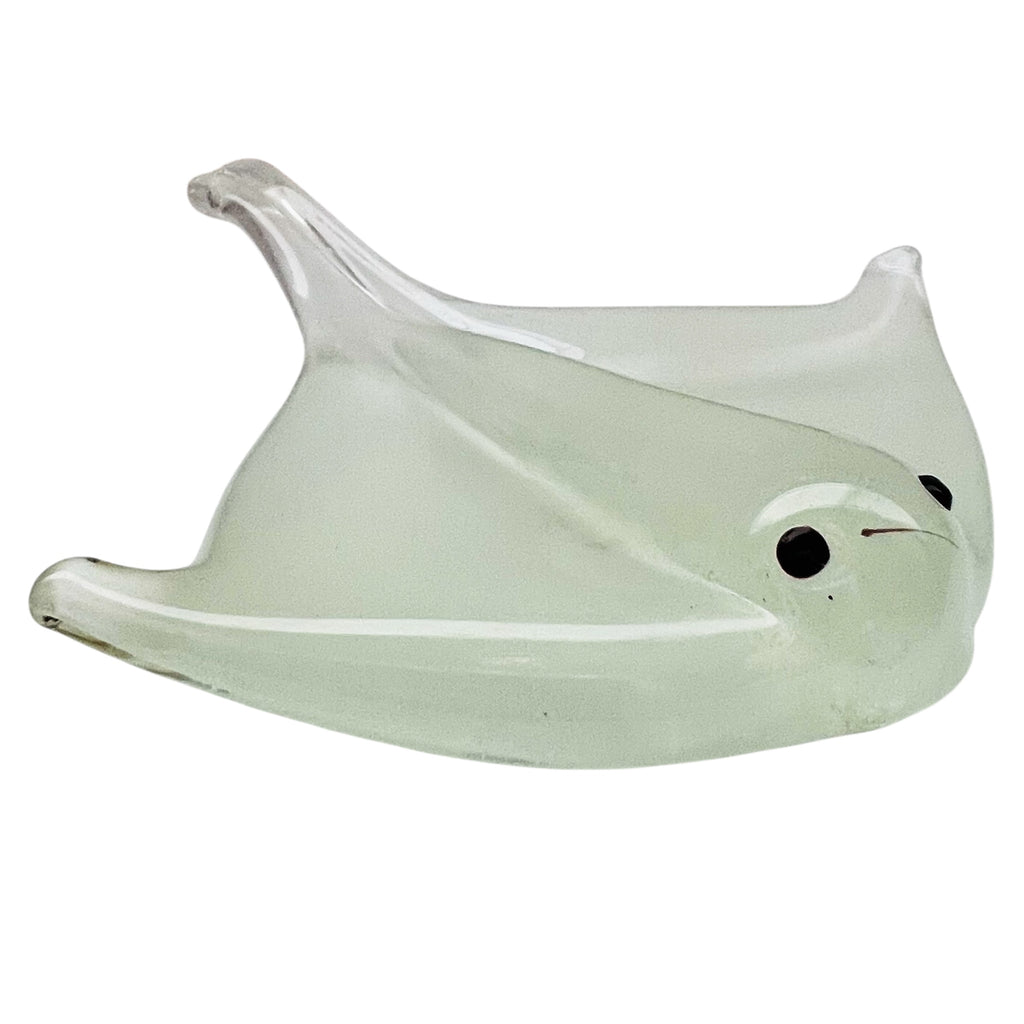 Dynasty Gallery Stingray Glows In Dark Art Glass Figurine Paperweight