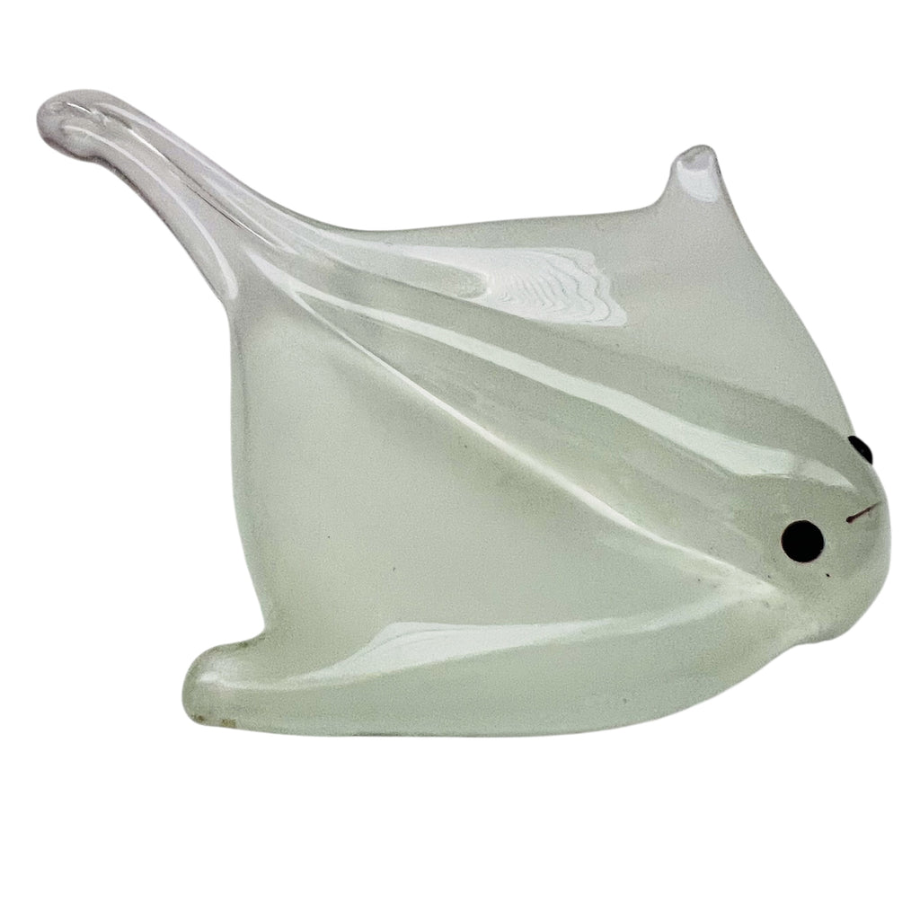 Dynasty Gallery Stingray Glows In Dark Art Glass Figurine Paperweight