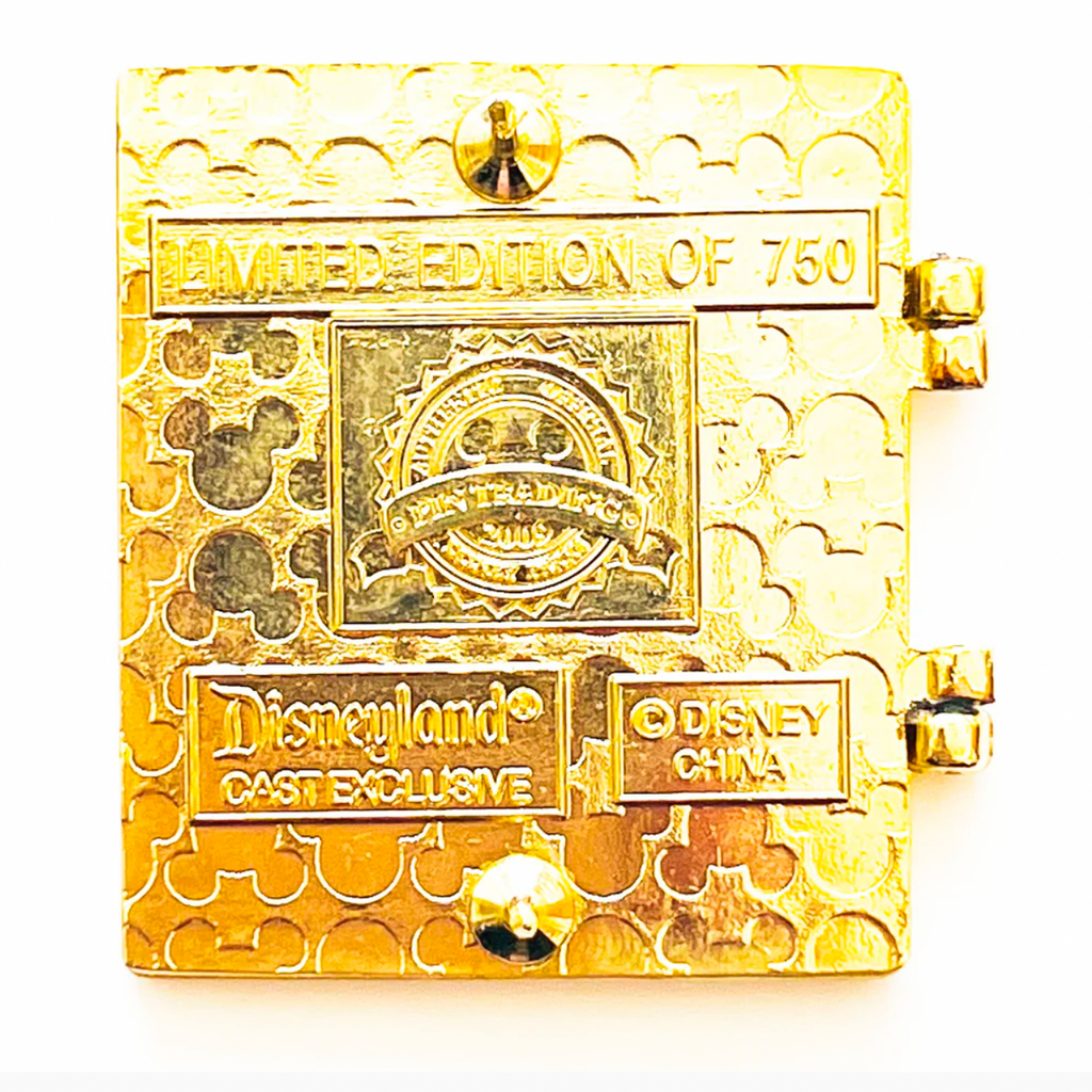 Disney Stained Glass Cast Exclusive Attractions Collection Goofy Firefighter Limited Edition 750 Pin