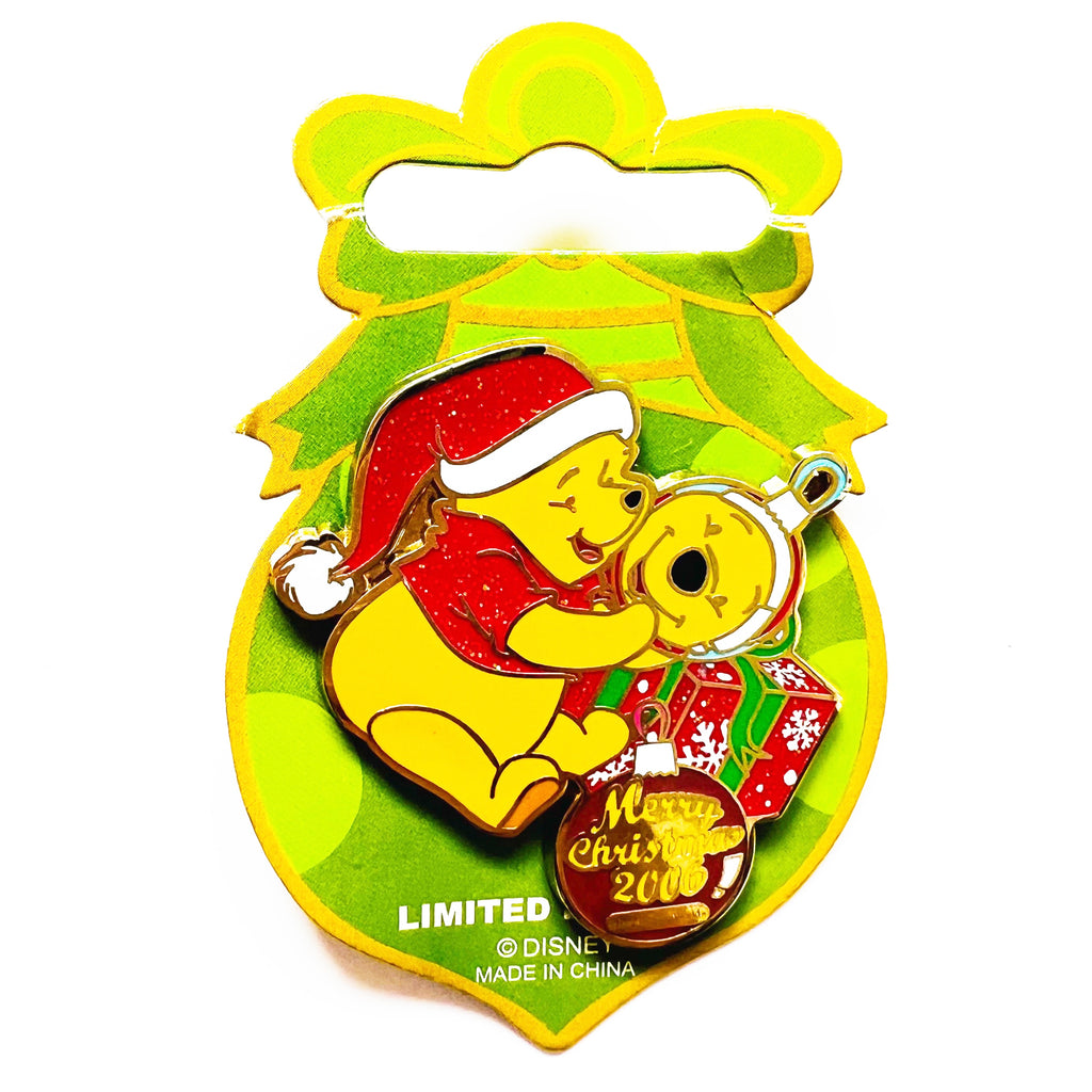Disney Merry Christmas 2006 Character Ornament Collection Winnie The Pooh LE 3000 Pin
