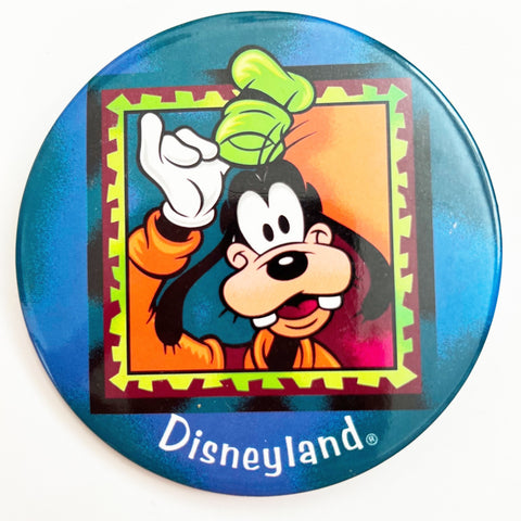 Vintage Walt Disney World Goofy Pinback Button