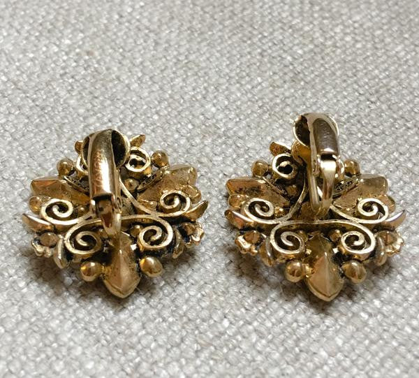 Vintage Avon Rhinestone Clip On Earrings