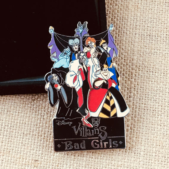 Disney Villains Bad Girls Ursela Queen of Hearts Maleficent Evil Queen Pin Gift Box