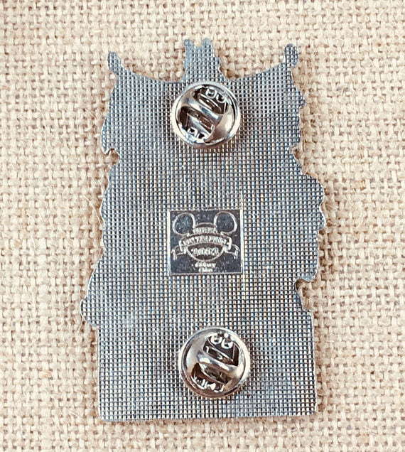 Disney Villains Bad Girls Ursela Queen of Hearts Maleficent Evil Queen Pin Gift Box