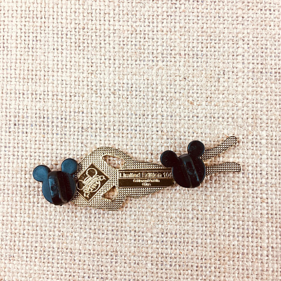 Jessica as Betty Grable Disney Pin LE 100 Disney Store RARE Hollywood Pin Trading Around The World