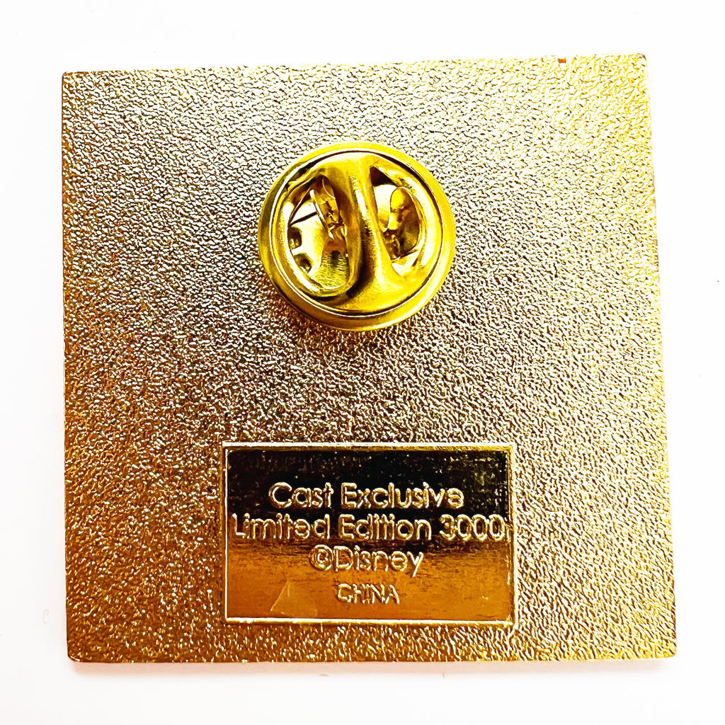 Disney Cast Member Pin Pooh Tigger Eeyore Piglet Halloween LE 3000 Pin