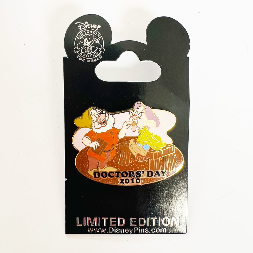 Disney Doctor's Day Dopey and Doc Doctor's Day 2010 Limited Edition 1500 Pin