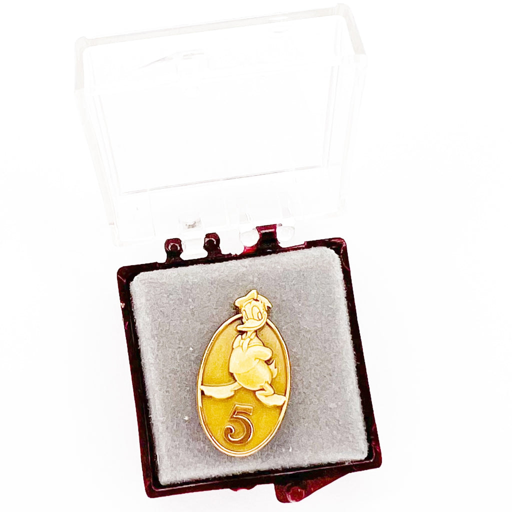 Disney 5 Year Anniversary Award Cast Member Donald Duck Pin