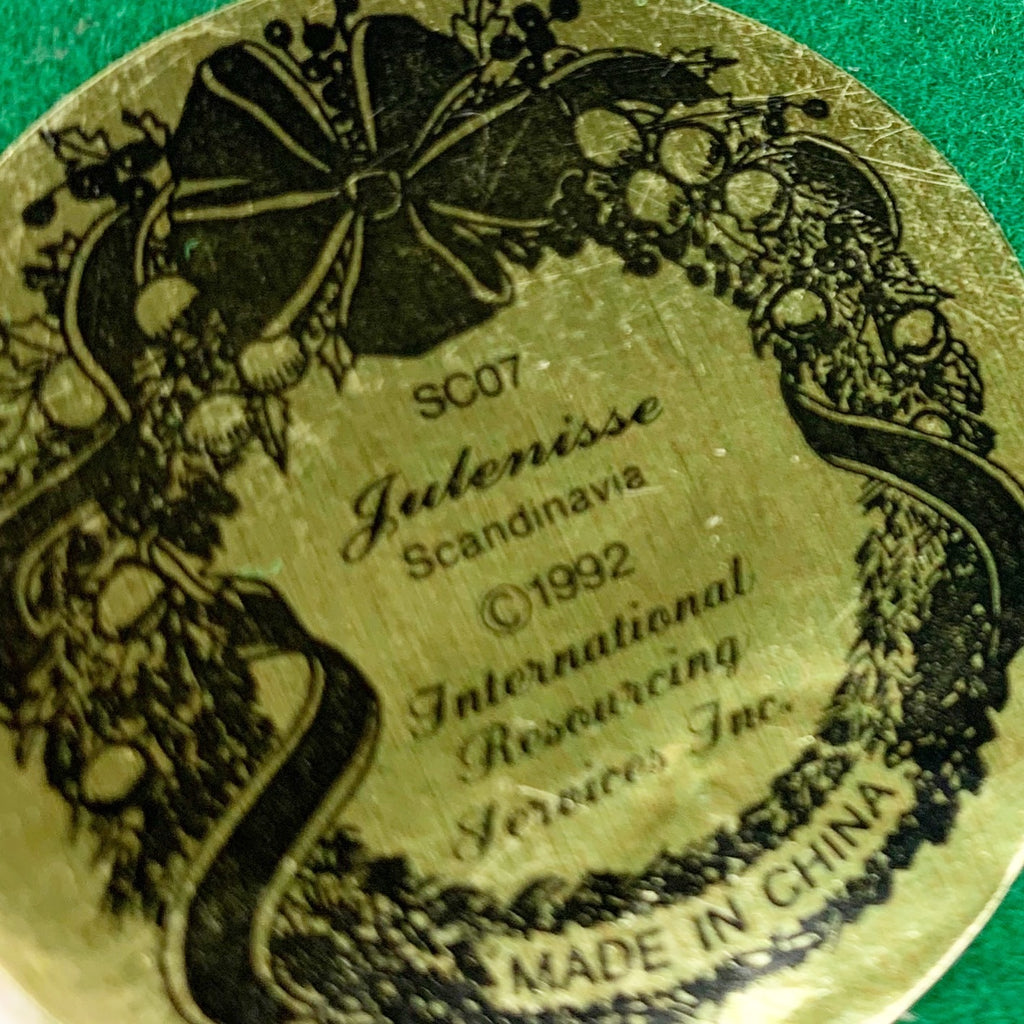 The International Santa Claus Collection 1992 Julenisse Scandinavia Figurine