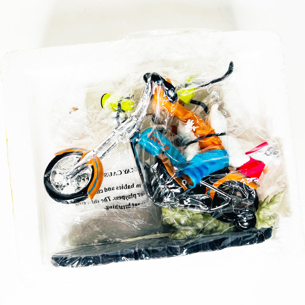 Disney Mickey and Friends Goofing Around Fun on the Open Road Collection Figurine