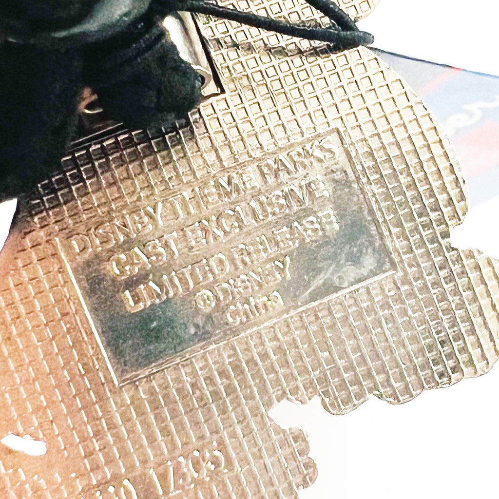 Disney Cast Member Lilo & Stitch Ukulele Hula Dance Limited Release Lanyard