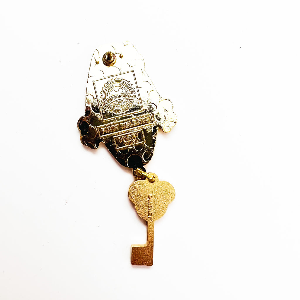 Disney Paradise Pier Hotel Goofy Hotel Room 1995 First Release Key Pin