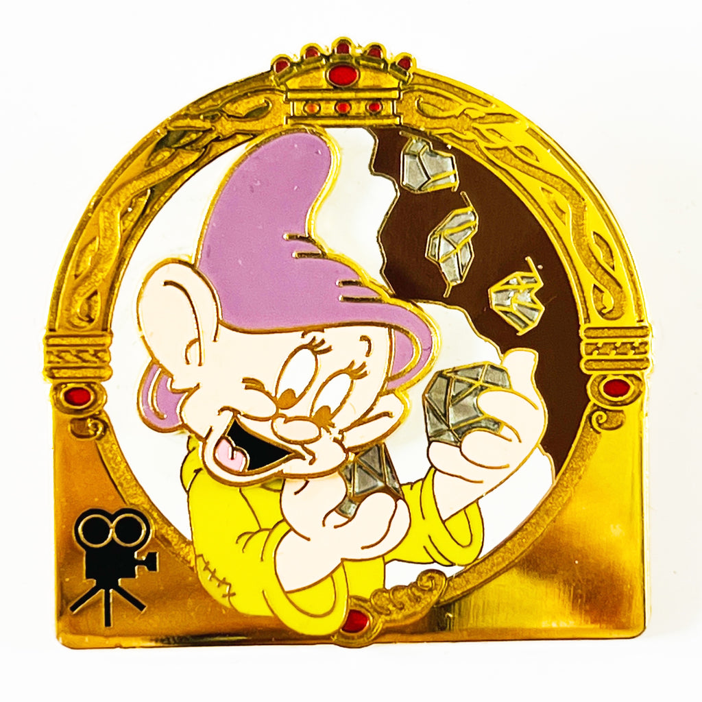 Disney Walt's Classic Collection Snow White and the Seven Dwarfs Dopey lE Pin