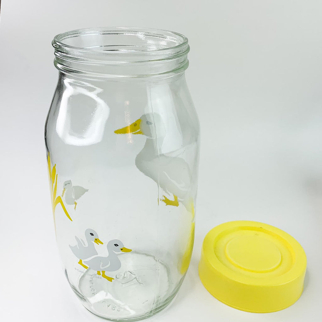 Vintage 1982 Carlton Glass Ducks Jar