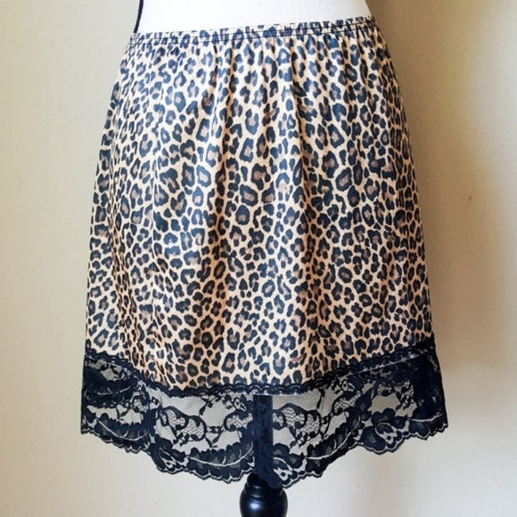 Vintage Vassarette Leopard Print Camo Top & Slip