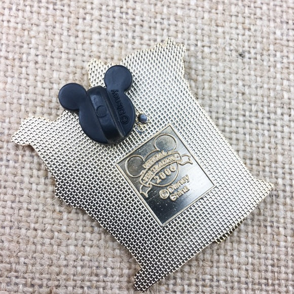 Disney Goofy Fall Season Raking Leaves Pin