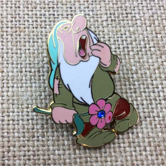 Disney Snow White & Seven Dwarfs Sleepy Pin