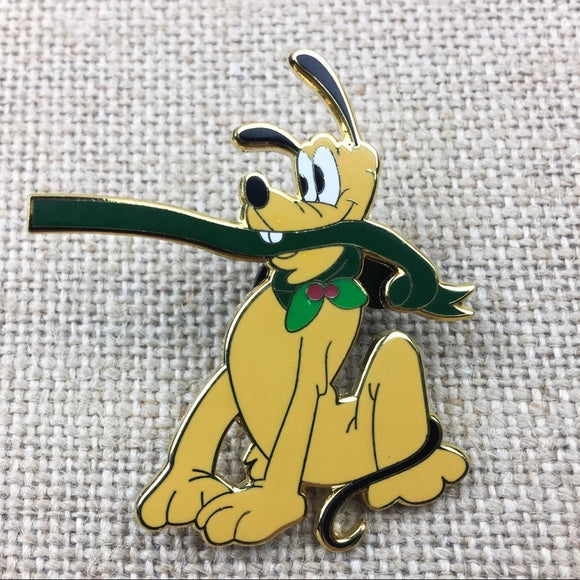 Disney Holiday Pluto Ribbon In Mouth Christmas Limited Edition Pin