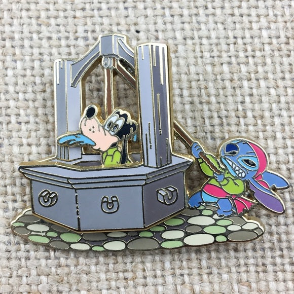 Disney Pirates of the Caribbean Stitch Pulling Goofy out of well Pin