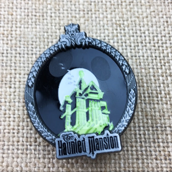 Disney The Haunted Mansion O-Pin House Full Moon Pin