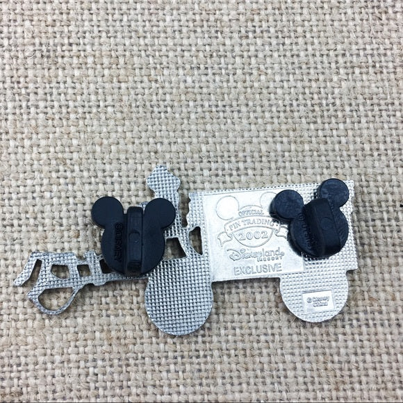 Disneyland Resort Haunted Mansion Ezra Driving Hearse Disney Exclusive Pin