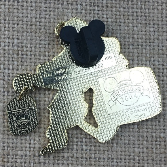 Disney Donald Duck Bellhop The Twilight Zone LE Dangle Pin