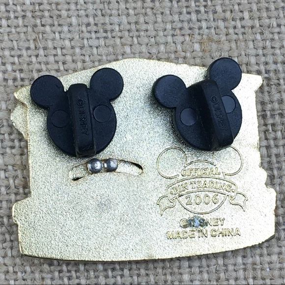 Disney Daisy and Donald Duck Holiday Christmas Slider Pin