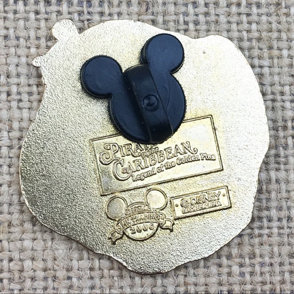 Disney Pirates of the Caribbean Captain Legend Golden Pins 2006 Pin