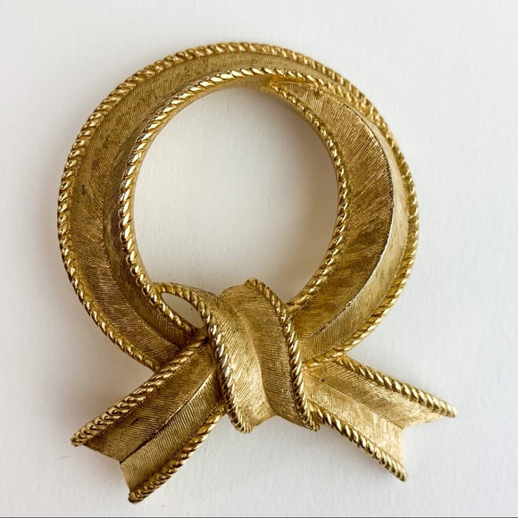 Vtg Trifari Signed Brushed Ribbon Knot Brooch Pin